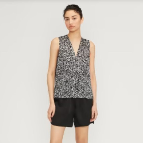 Everlane The Satin V-Neck Top nwt - Picture 2 of 4